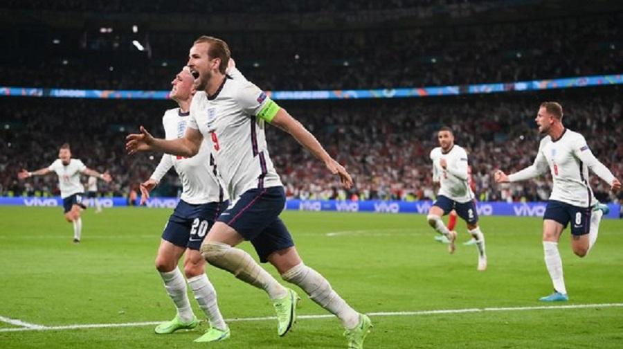 Игроки сборной Англии в финале Евро